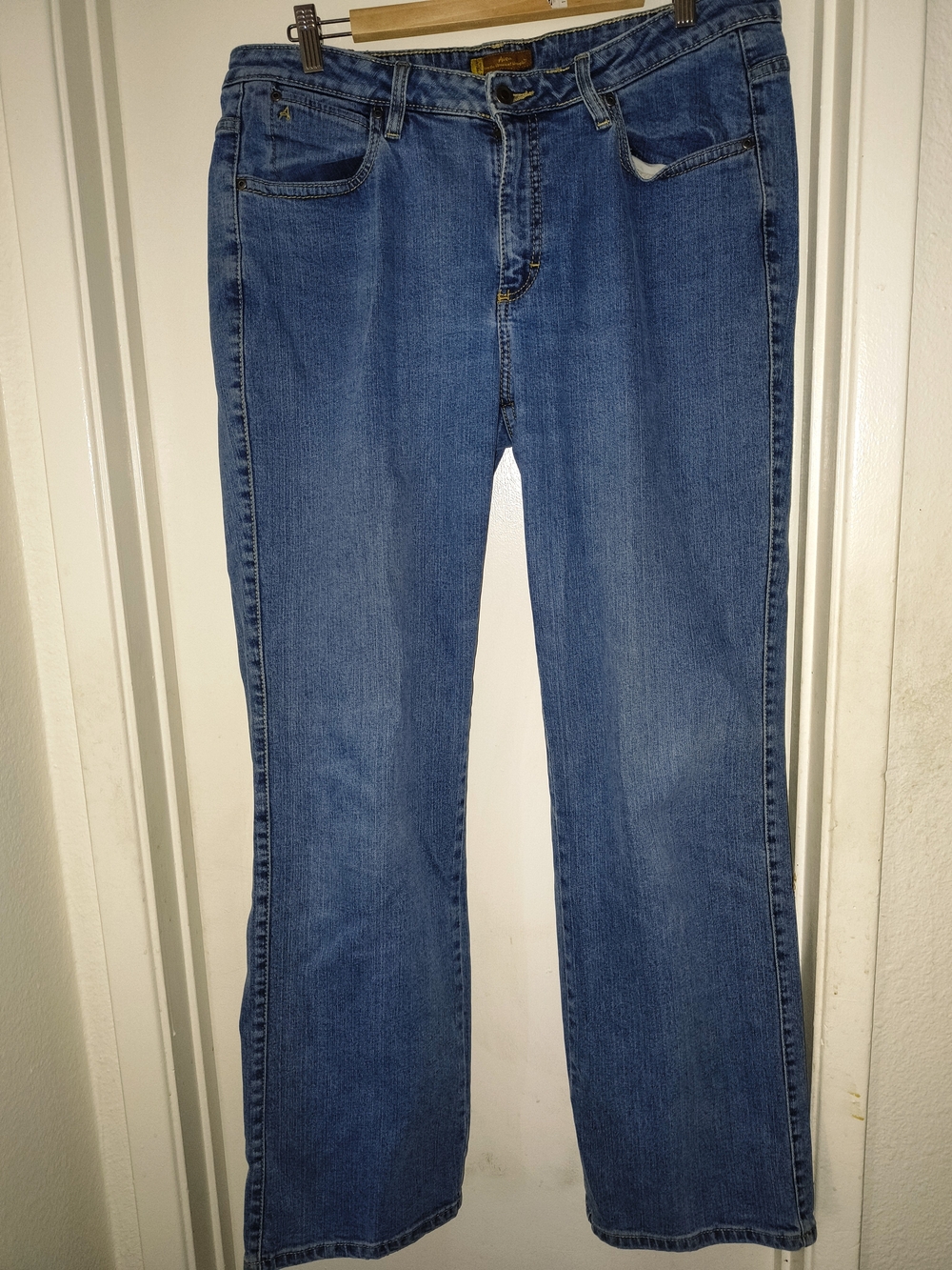 Wrangler Aura Women's Boot cut Jeans